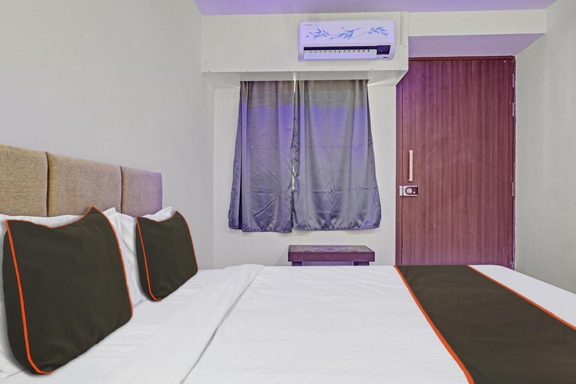 Super Collection O Rk Inn Chinchvad Exterior photo
